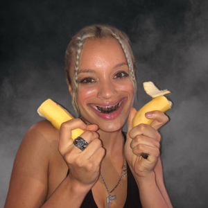 无码中字偷拍一区二区
